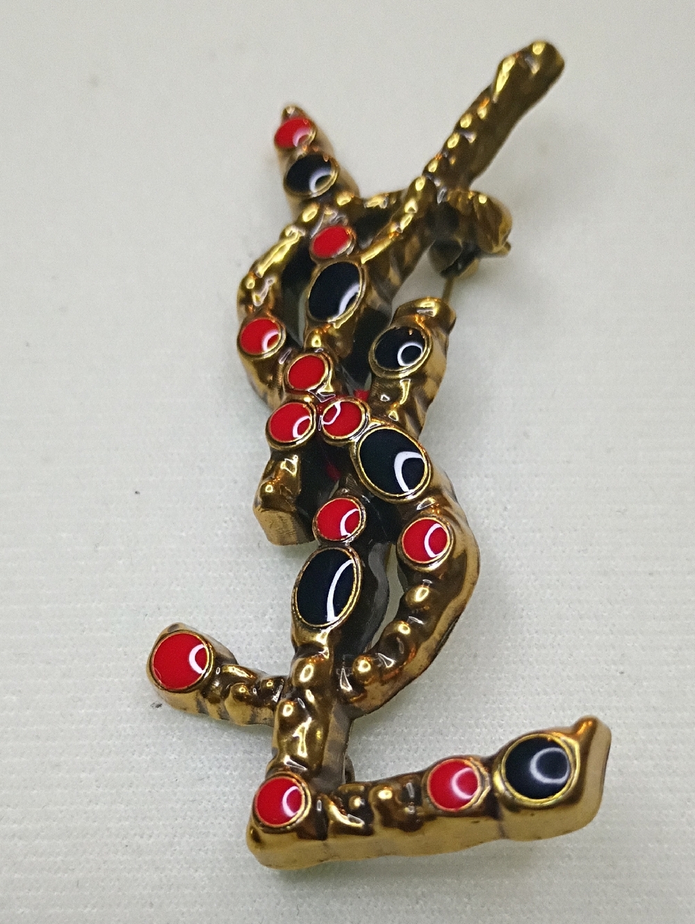 New Gold Tone Women’s Brooch with Black and Red Enamel Accents